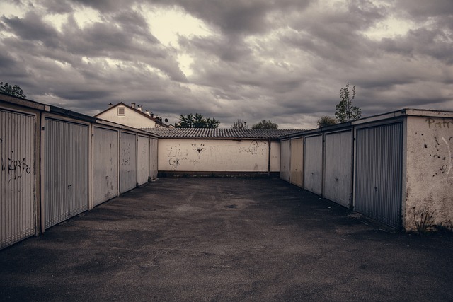 L'utilisation d'un générateur d'ozone est une méthode efficace pour éliminer les odeurs de moisi dans un garage